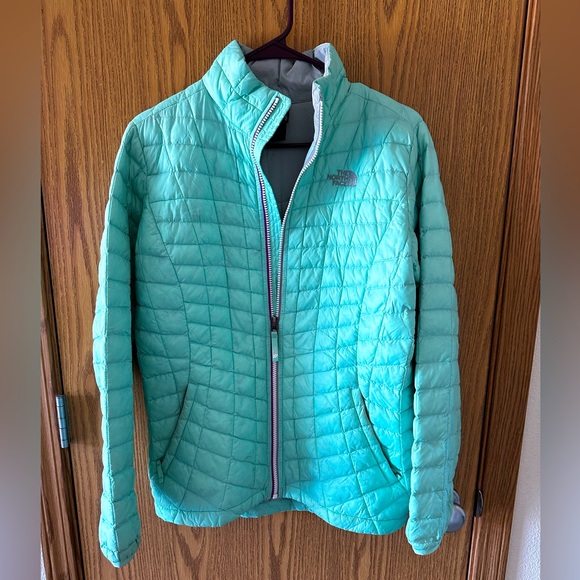 Northface Mint Puffer Jacket YOUTH! - Picture 1 of 3